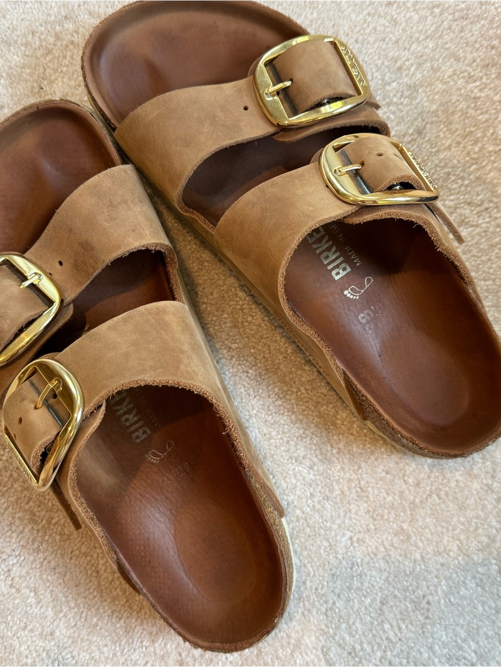 Birkenstock Arizona Sandal in Brown with big Gold Buckles - Picture 2 of 4